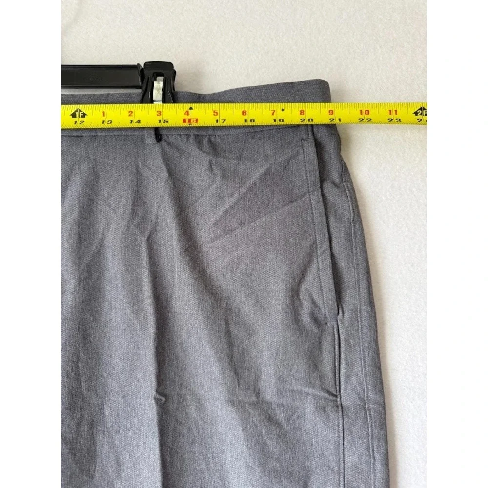 Nike  Golf Shorts Men 42 Gray Stretch Flat Front Performance Outdoor Lightweight